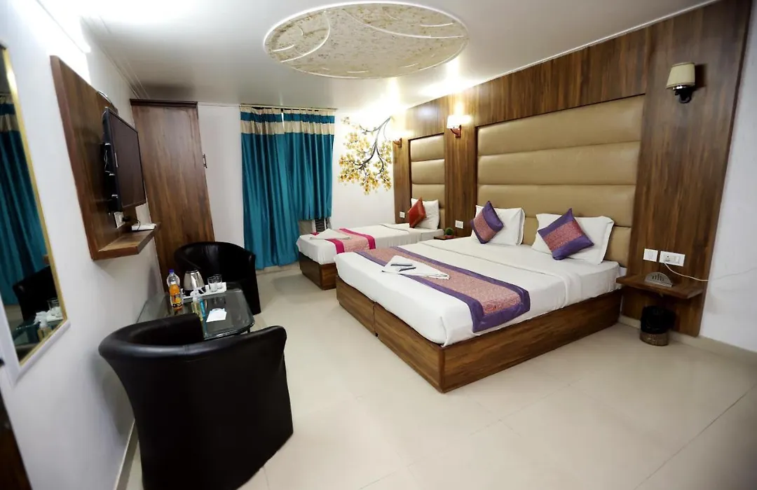 Airport Hotel Noratan Palace-1